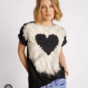 One Teaspoon Black and Cream Heart Tee Size Small Fits Big! Probably Unisex!